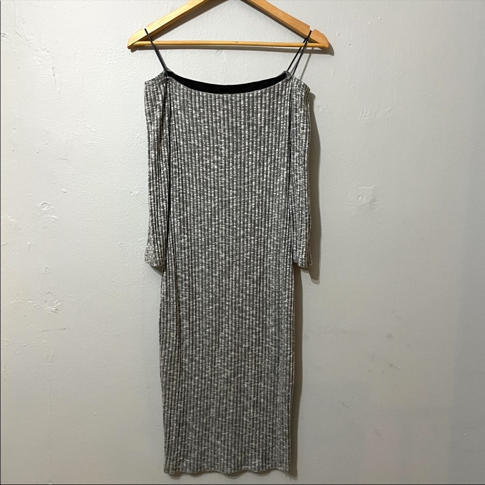 Gray Ribbed Sweater Dress Midi Size M Long Sleeve Casual off Shoulder minimalist